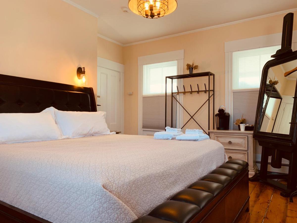 Sea Street Inn 하이니스 포트 외부 사진