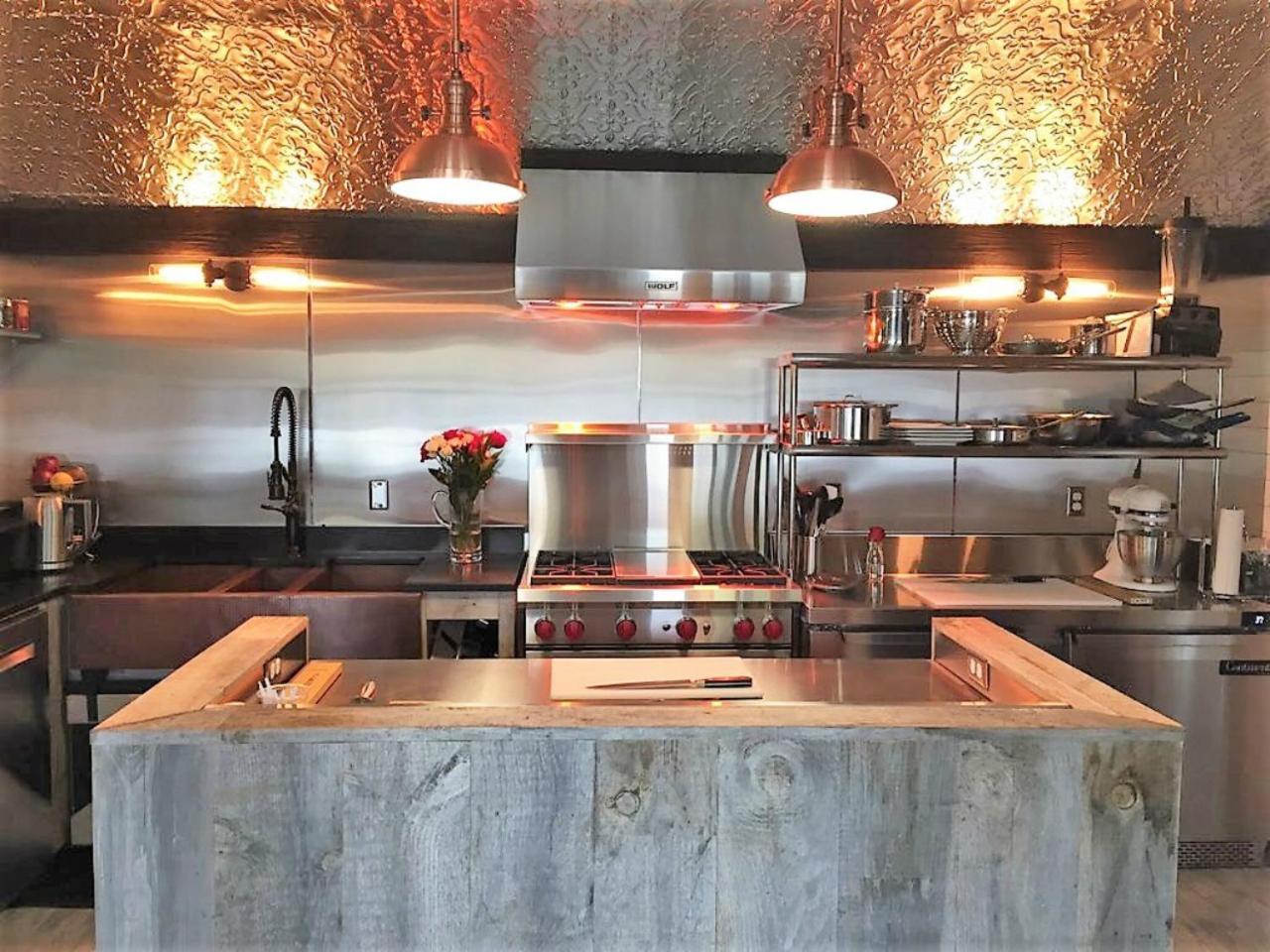 Sea Street Inn 하이니스 포트 외부 사진
