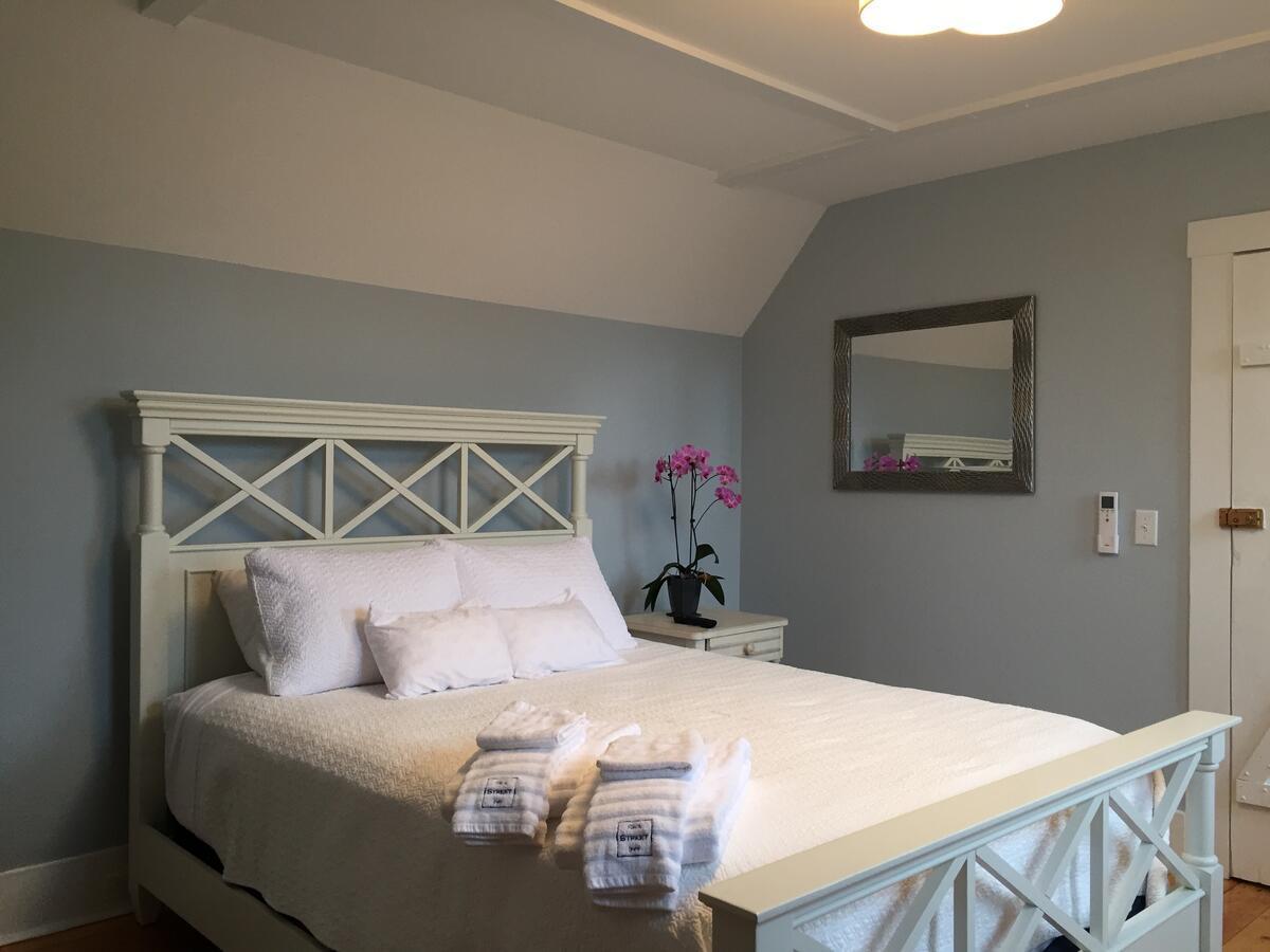 Sea Street Inn 하이니스 포트 외부 사진